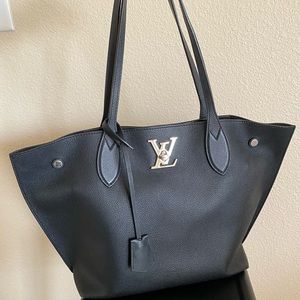 Louis Vuitton LOCKME GO Tote